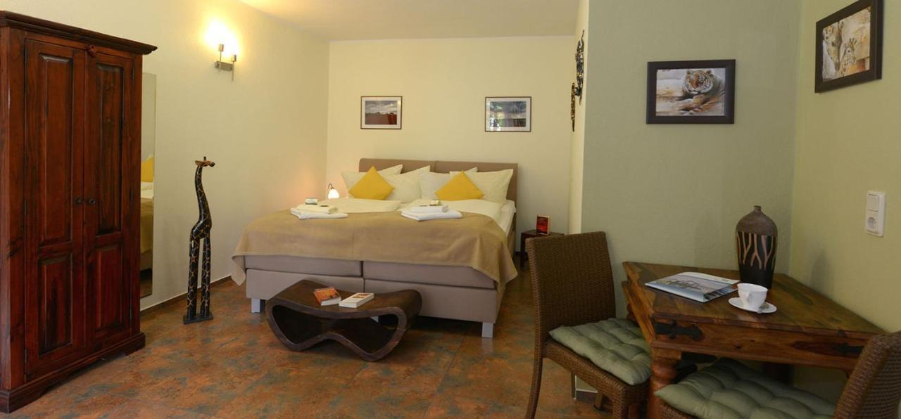Hotel-Pension Mandy - Adults Only Зенфтенберг Екстериор снимка
