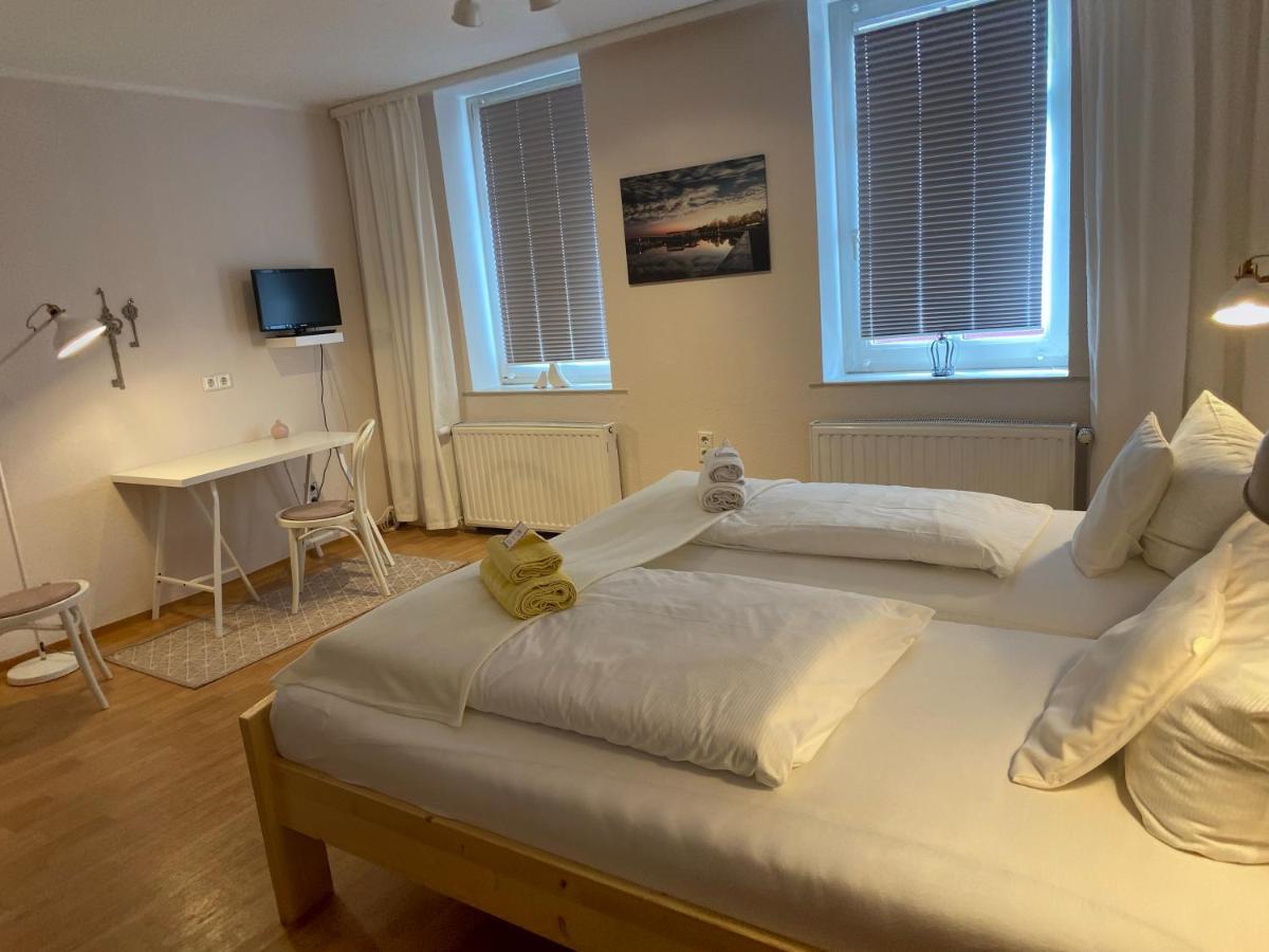 Hotel-Pension Mandy - Adults Only Зенфтенберг Екстериор снимка